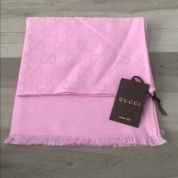 Gucci GG Logo Scarf - Picture 4 of 7